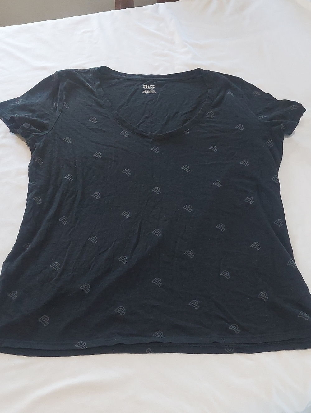 PINK Victoria's Secret Black Scoop Neck Short Sleeve Tee.Size Large
